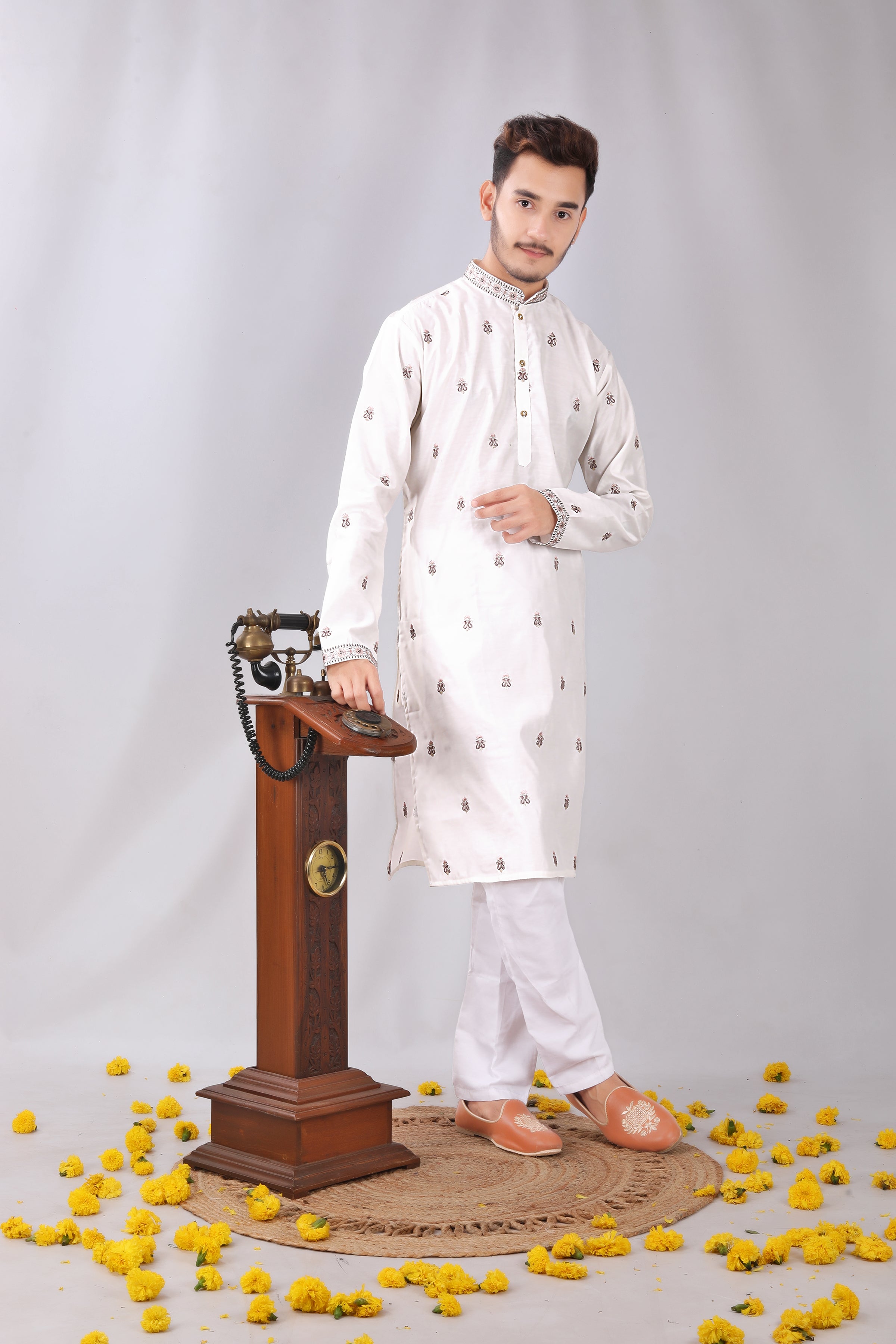 Premium Jacquard Men’s Kurta – Royal white Elegance Meets Contemporary Style