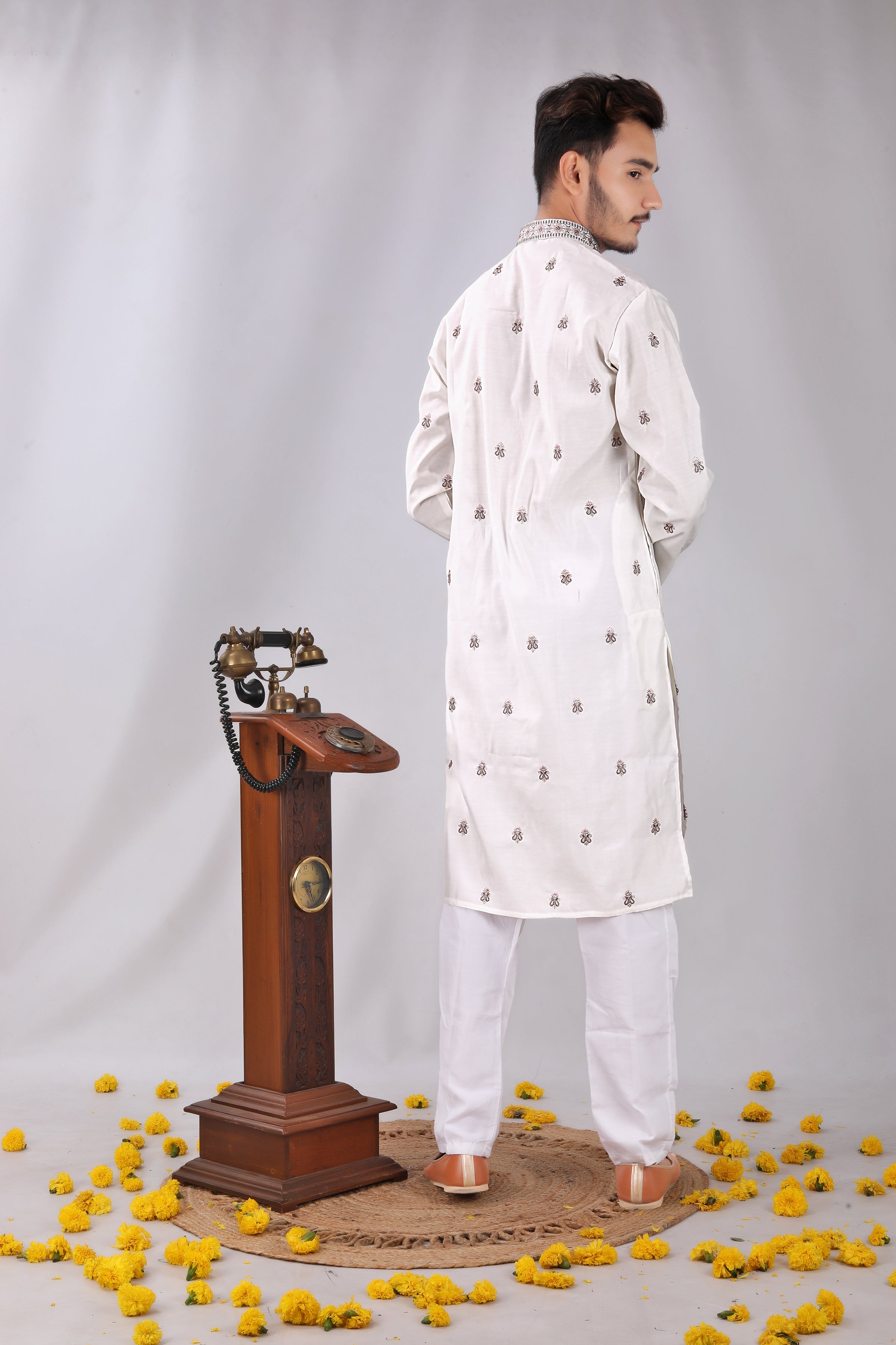 Premium Jacquard Men’s Kurta – Royal white Elegance Meets Contemporary Style