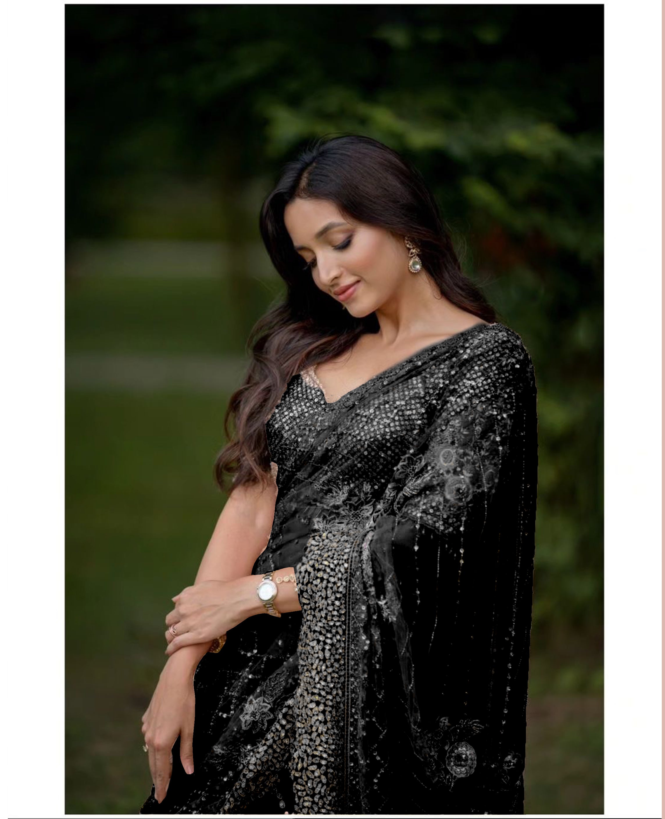 Net Festive in black with Resham work Mesmerizing Saree