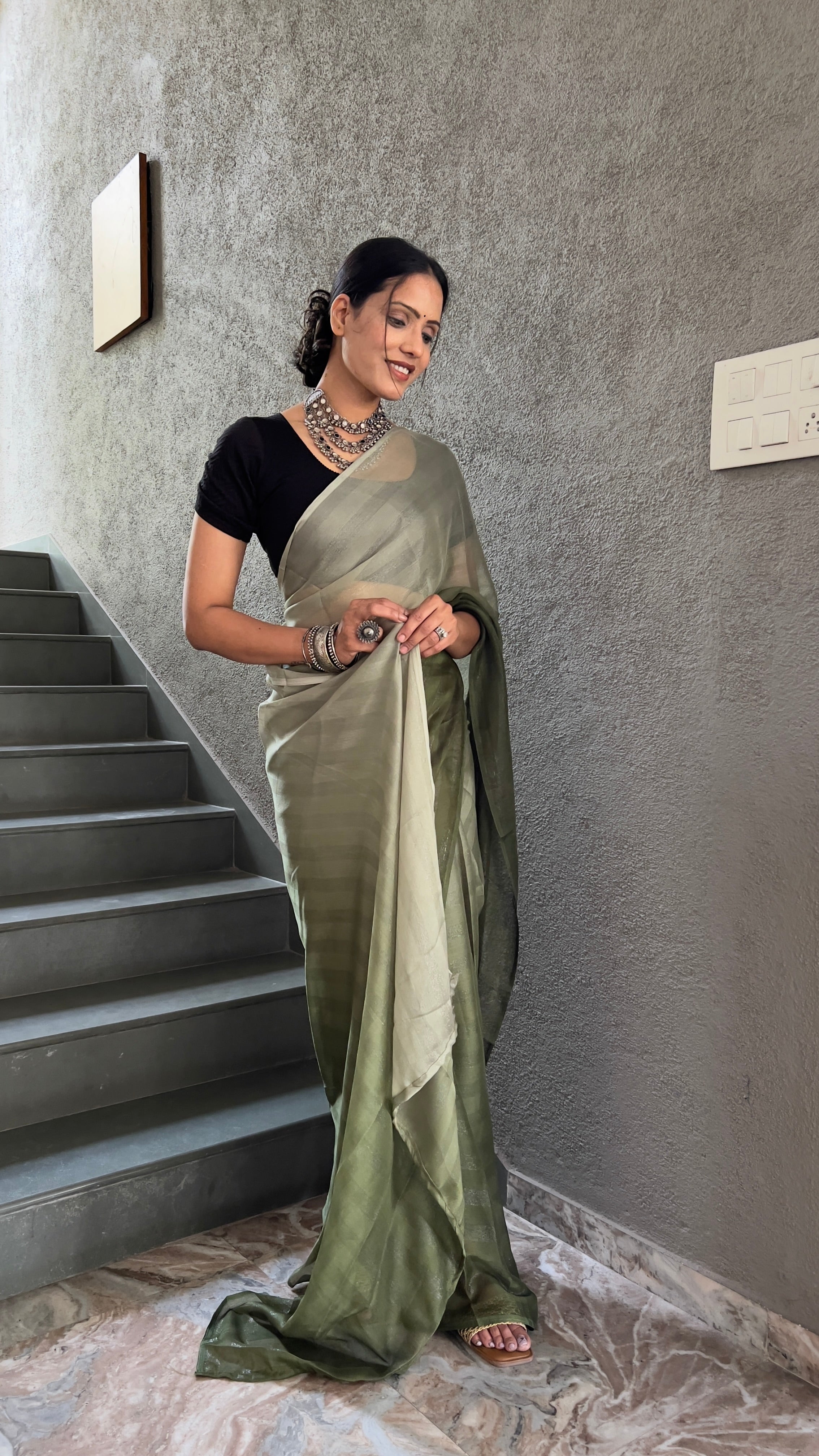 Sanghosha Ivy Green Premium Georgette multicolor 1-Min Ready To Wear Saree